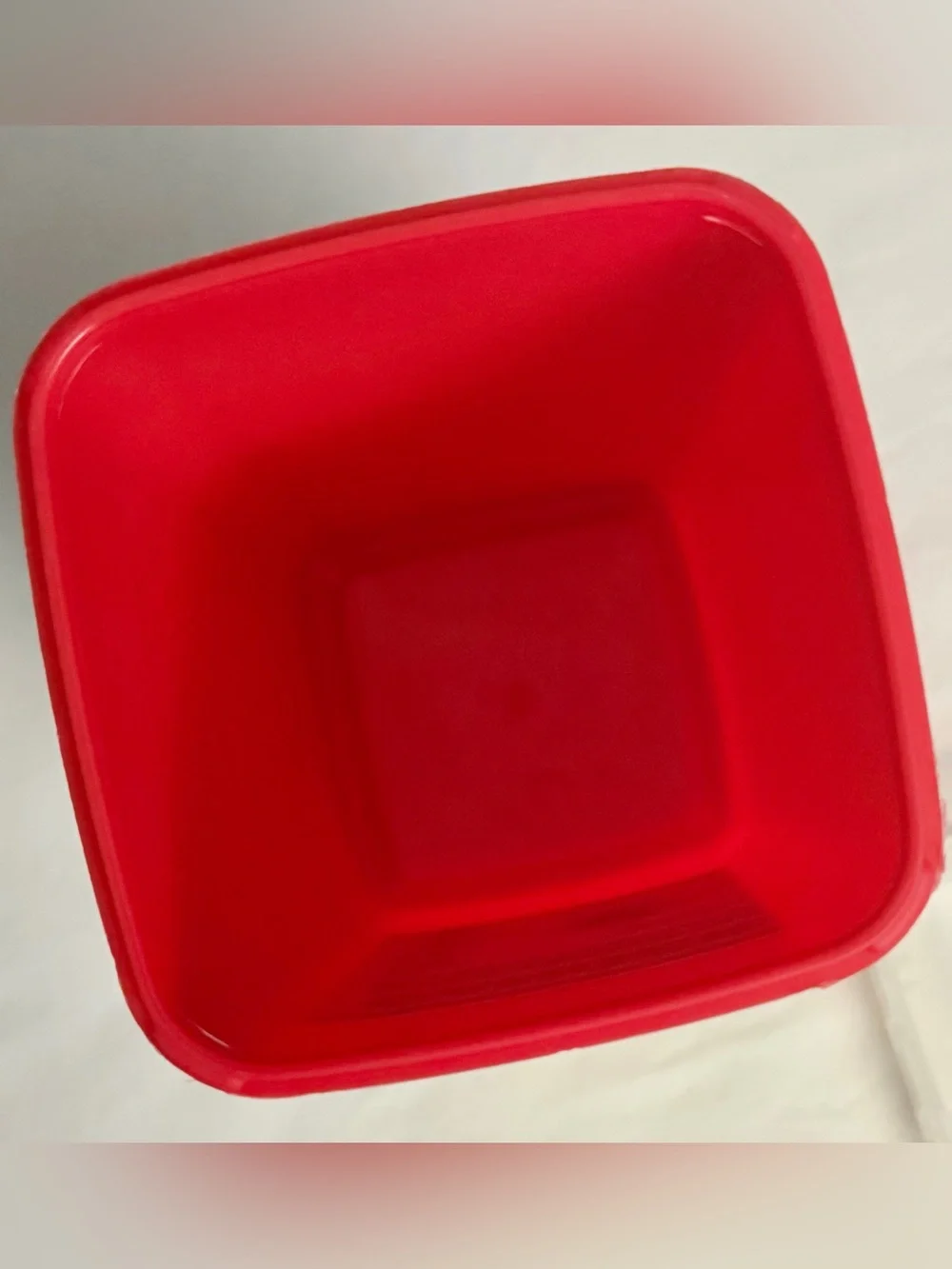 Red Clinical Sharps Container with Biohazard Label Medical Safety Disposable Can
